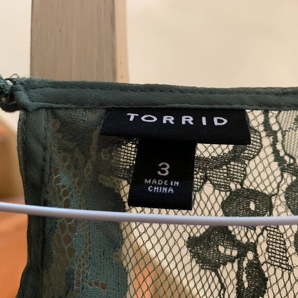 Torrid Green Lace Shirt Size 3 - Picture 2 of 3